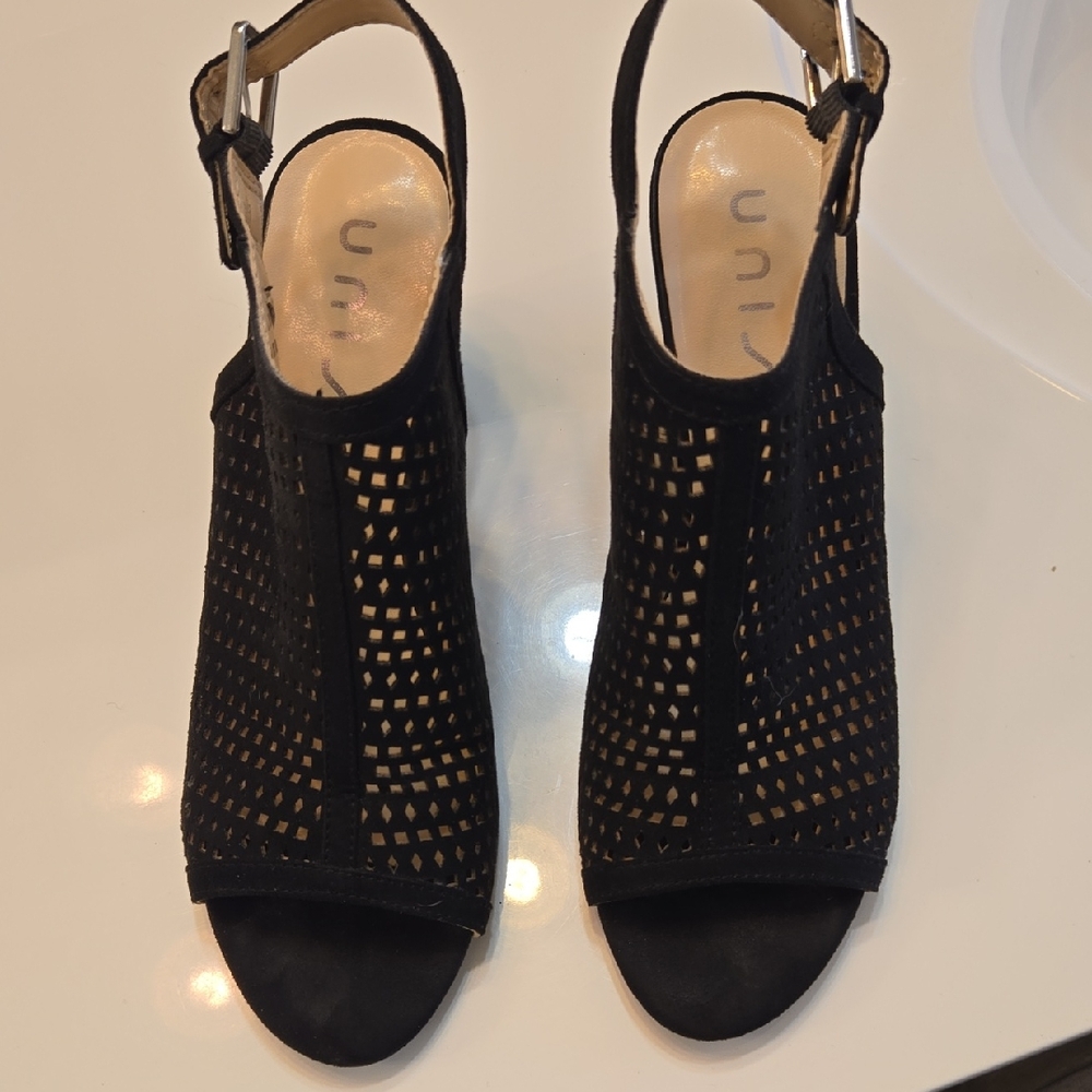 Unisa Black Peep-Toe Heels